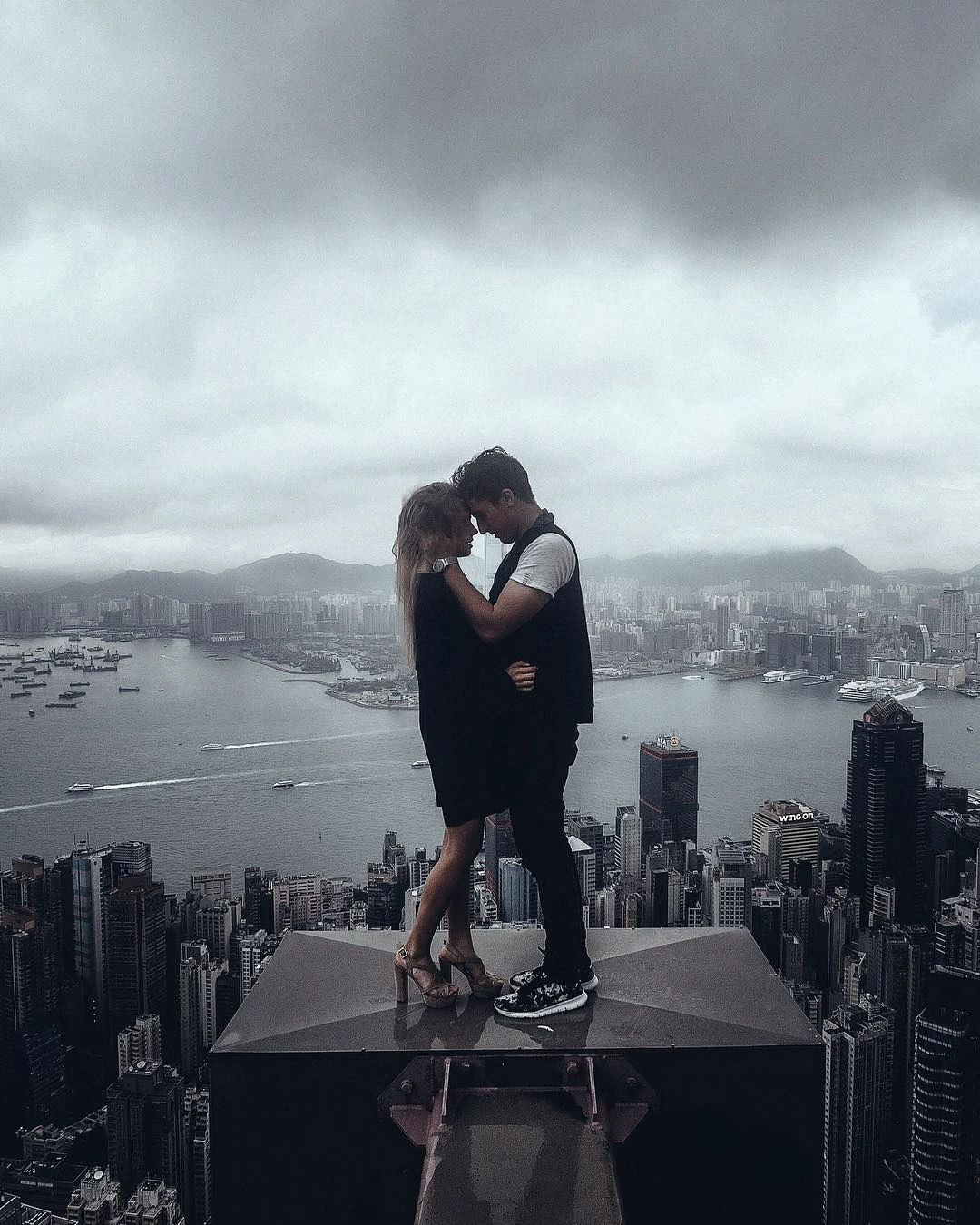 PERFECT FIRST DATE - НЕ УКАЗАНО